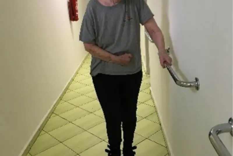 Nácvik chôdze pri madle